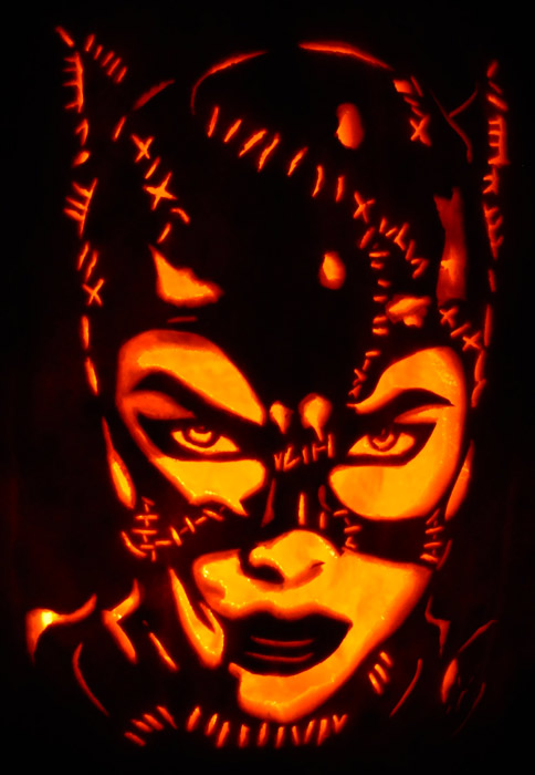 Pumpkin Carving: Catwoman - Noel
