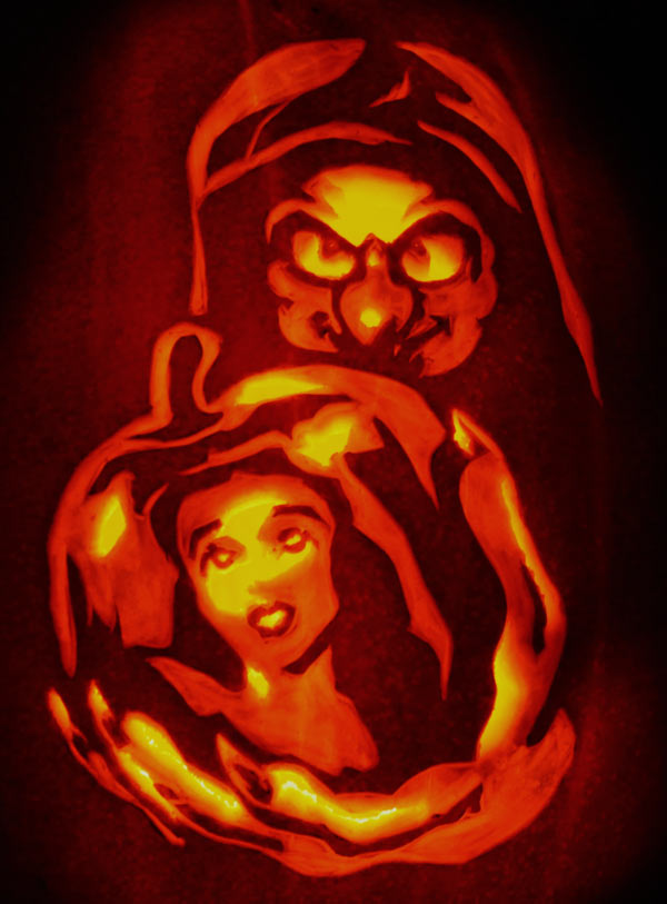 Pumpkin Carving: Snow White and the Apple - Noel